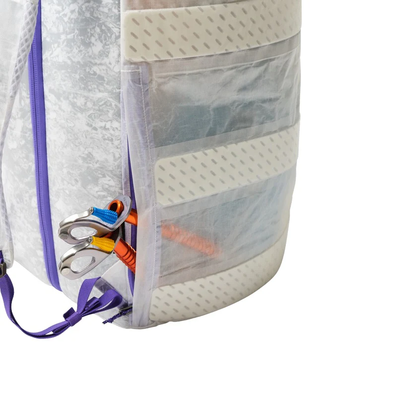 Weigh Lighter Split Duffel 70L - Image 6